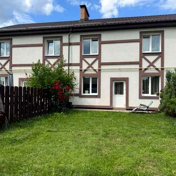 Центральна вул.