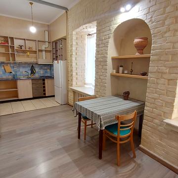 Володимирська вул., 82-В