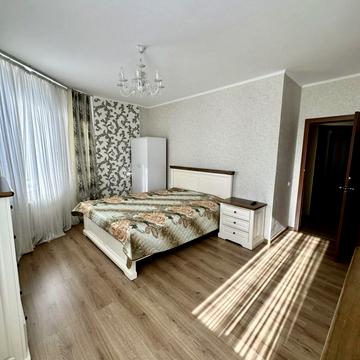 Олени Пчілки вул., 6