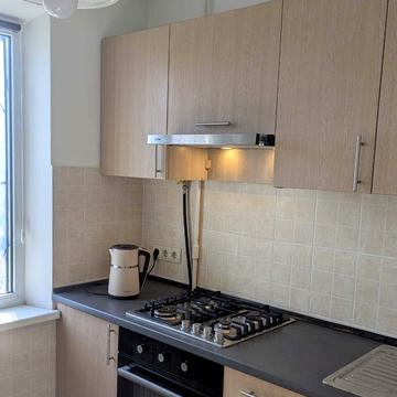 Озерна вул., 28