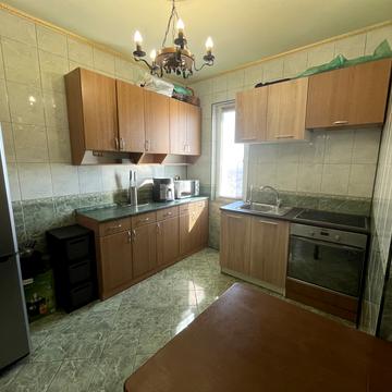 Європейського Союзу просп. (Правди), 31-А