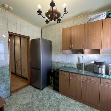 Європейського Союзу просп. (Правди), 31-А