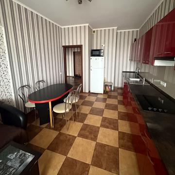 Лесі Українки бульв., 7-А