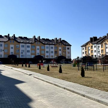 Героїв Крут вул., 8