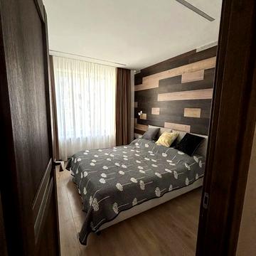 Богдана Хмельницького вул., 11-А