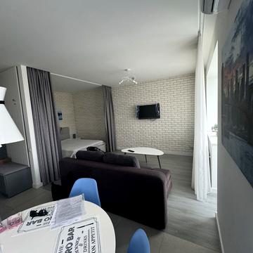 Лісова вул., 1-Б