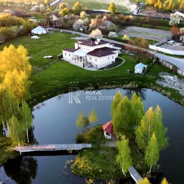 Центральна, 7