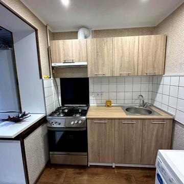 Лісовий просп., 17-Б