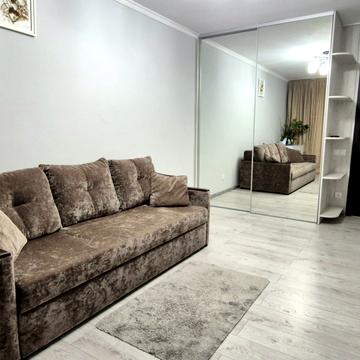 Широка вул., 81