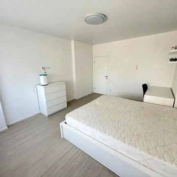 Європейського Союзу просп. (Правди), 43-А