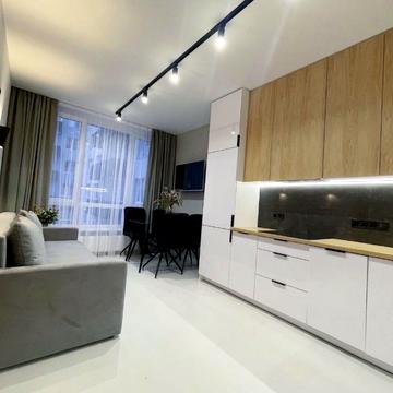 Під Голоском вул., (Будинок 4)