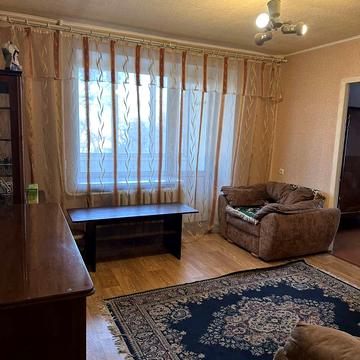 Михайла Грушевського вул. (Карла Лібкнехта), 14