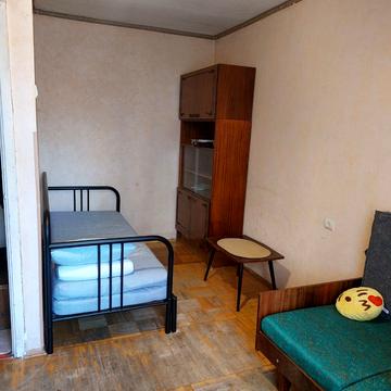 Жуля Верна бульв. (Ромена Роллана), 14