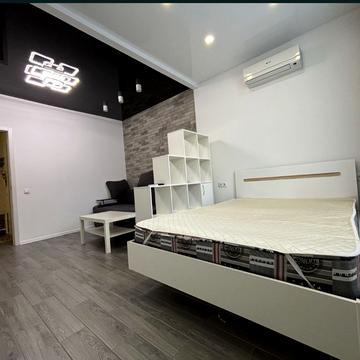 Домобудівельна вул., 7