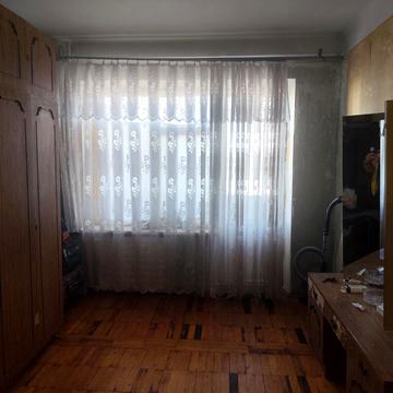 Лахтинська вул., 19