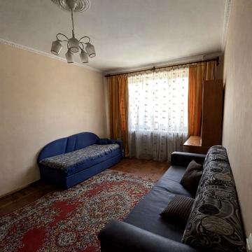 Івана Миколайчука вул., 5