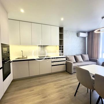 Європейського Союзу просп. (Правди), 53/46