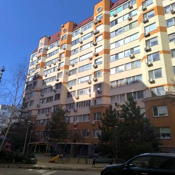 Старицького вул., 20/3