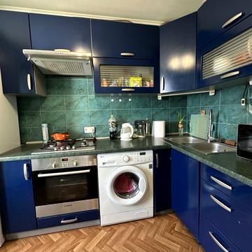 Академіка Амосова вул. (Кірова), 63