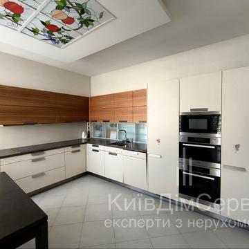 Юрія Іллєнка вул. (Мельникова), 18-Б