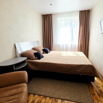 Академіка Янгеля вул., 7