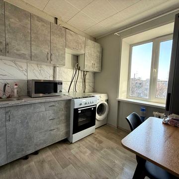 Олександра Поля просп. (Кірова), 76-Б