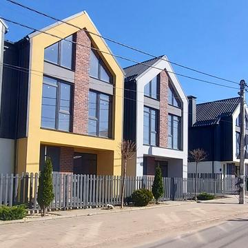 Богдана Хмельницького вул., 55