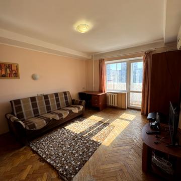 Голосіївський просп. (40-річчя Жовтня), 114