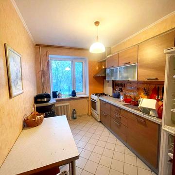 Симиренка вул., 13