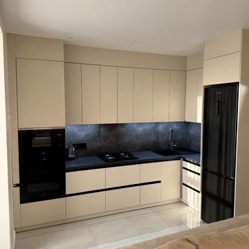 Героїв Небесної Сотні просп., (Будинок 14/4)