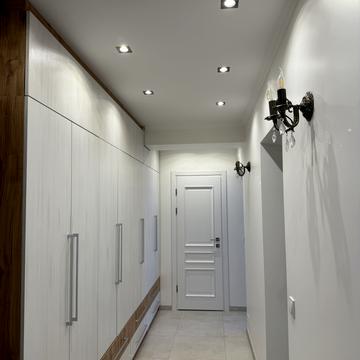 Миру вул., 13