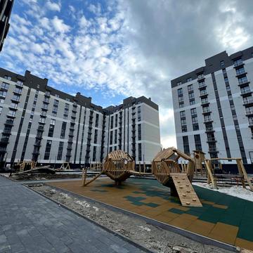 Олександра Довженка вул., (Будинок 18)