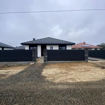 Центральна