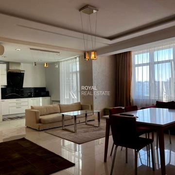 Круглоуніверситетська вул., 3-5