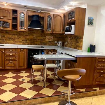 Чоколівський бульв., 42-А