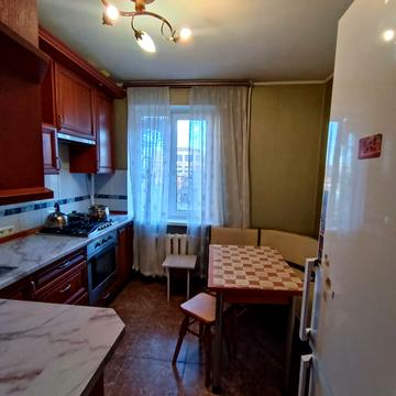 Велика Кільцева вул., 8