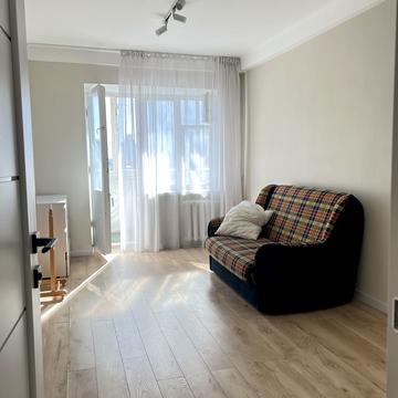 Митрофана Довнар-Запольського вул., 6