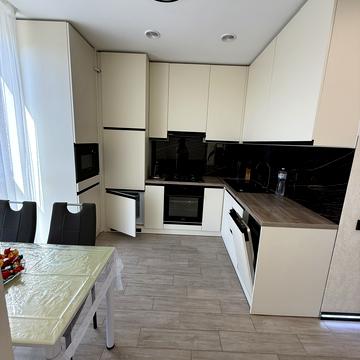 Лісна вул., 1