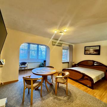 Володимира Винниченка вул. (Куйбишева), 5-Б