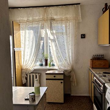 Бориса Грінченка вул., 2а