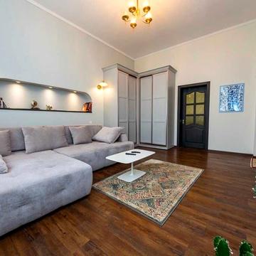 Тараса Шевченка бульв., 9/28