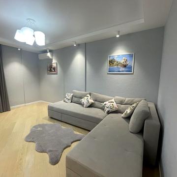 Європейського Союзу просп. (Правди), 45-Б