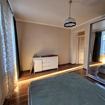 Манежна вул., 24