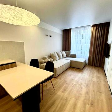 Салютна вул., 2к24