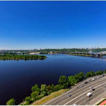 Дніпровська набережна вул., 15-Д