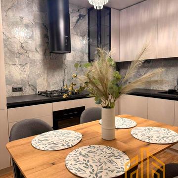 Капушанська вул., (Будинок 2)