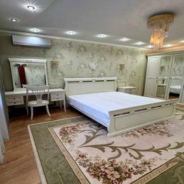 Пилипа Орлика вул. (Паризької Комуни), 26