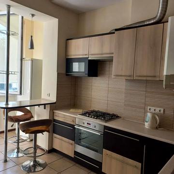 Чумацька вул., 12