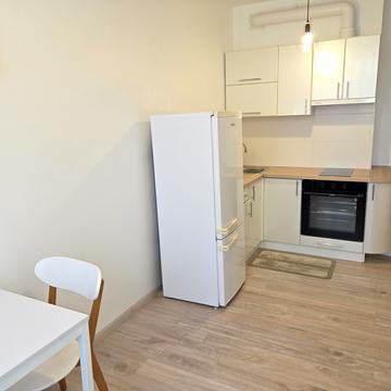 Любомира Гузара просп. (Космонавта Комарова), 13