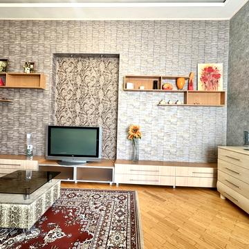 Севастопольська вул., 6